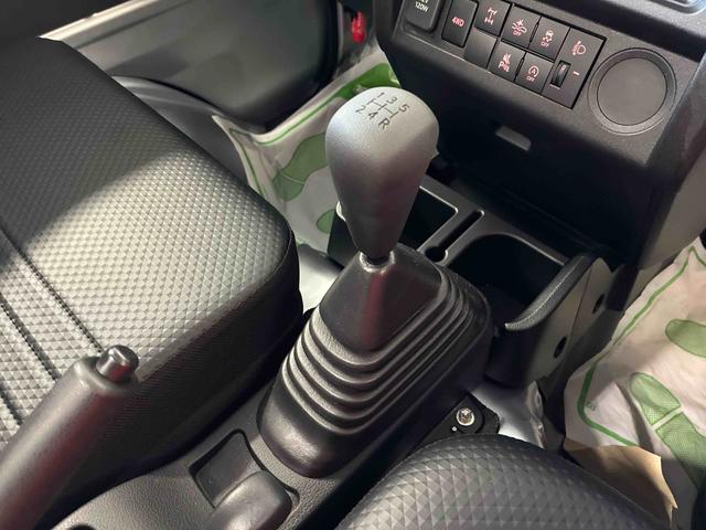 ハイゼットトラックスタンダード　農用スペシャルパートタイム４ＷＤ　スマアシ（衝突安全防止機能）　純正ＡＭＦＭチューナー　マニュアルエアコン　オートライト　ハロゲンヘッドランプ　荷台灯　リヤ４枚リーフスプリング　デュアルエアバッグ　コーナーセンサー（秋田県）の中古車
