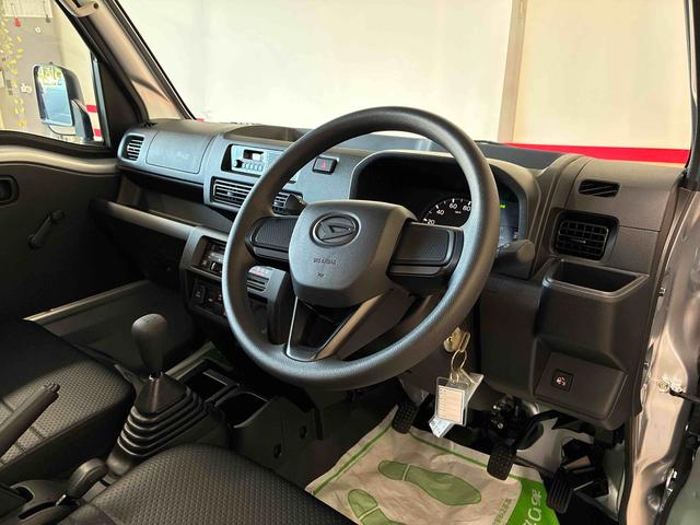 ハイゼットトラックスタンダード　農用スペシャルパートタイム４ＷＤ　スマアシ（衝突安全防止機能）　純正ＡＭＦＭチューナー　マニュアルエアコン　オートライト　ハロゲンヘッドランプ　荷台灯　リヤ４枚リーフスプリング　デュアルエアバッグ　コーナーセンサー（秋田県）の中古車