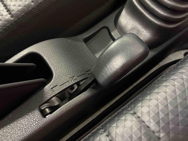 ハイゼットトラックスタンダード　農用スペシャルパートタイム４ＷＤ　スマアシ（衝突安全防止機能）　純正ＡＭＦＭチューナー　マニュアルエアコン　オートライト　ハロゲンヘッドランプ　荷台灯　リヤ４枚リーフスプリング　デュアルエアバッグ　コーナーセンサー（秋田県）の中古車