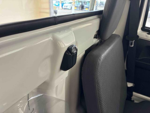 ハイゼットトラックスタンダードパートタイム４ＷＤ　５速マニュアル　純正ＡＭＦＭチューナー　マニュアルエアコン　リヤ４枚リーフスプリング　ハロゲンヘッドランプ　ストロング防錆パック（秋田県）の中古車