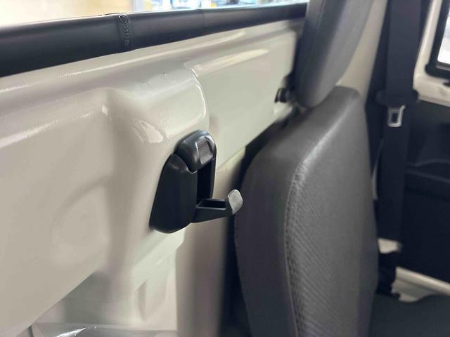 ハイゼットトラックスタンダードパートタイム４ＷＤ　５速マニュアル　純正ＡＭＦＭチューナー　マニュアルエアコン　リヤ４枚リーフスプリング　ハロゲンヘッドランプ　ストロング防錆パック（秋田県）の中古車