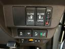 ４ＷＤ　オートライト／エアコン　純正ナビ　バックカメラ　ステアリングスイッチ　クルーズコントロール　ＥＣＴ　運転席・助手席シートヒータースイッチ　両側パワースライドドア　純正リモコンエンスタ（秋田県）の中古車