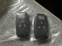 ４ＷＤ　スマートアシスト（予防安全機能）　サイドエアバック　オートライト／エアコン　左右パワースライドドア　運転席・助手席シートヒーター　チルトステアリング　シートリフタ　保温機能付きカップホルダー（秋田県）の中古車