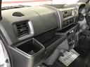 ４ＷＤ　スマートアシスト（ダイハツ予防安全機能）　オートライト　リヤヒーター　純正ＡＭ／ＦＭラジオ　マニュアルエアコン　パワーウィンドゥ（秋田県）の中古車