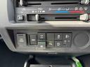 パートタイム４ＷＤ　純正ＣＤ　オートライト／ハイビーム　ハロゲンヘッドライト／フォグランプ　マニュアルエアコン　デフロック　コーナーセンサー　荷台作業灯　リヤ４枚リーフスプリング　ストロング防錆（秋田県）の中古車