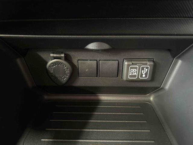 ロッキーＸ２ＷＤ　スマートアシスト（ダイハツ予防安全機能）　オートライト／エアコン　純正ナビ／ドラレコ　バックカメラ　ＥＴＣ　左右シートヒーター　ステアリングオーディオスイッチ　ＵＳＢ　ＬＥＤヘッドランプ（秋田県）の中古車