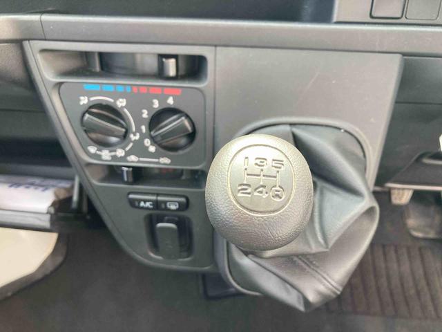ハイゼットカーゴＤＸ　ＳＡIII４ＷＤ　５ＭＴ　オーディオレス（岩手県）の中古車