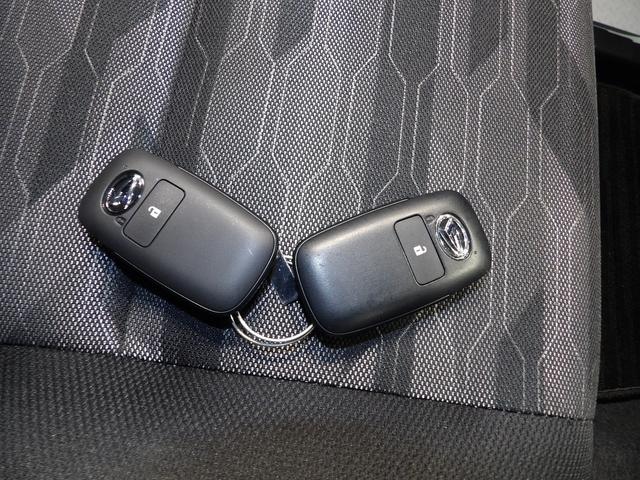 タフトG ダーククロムベンチャー4WD ガラスルーフ ダーククロムメッキ 15インチAW 電子パーキング オートホールド スマアシ LEDヘッドライト 前席シートヒーター プッシュスタート フルオートエアコン(岩手県)の中古車