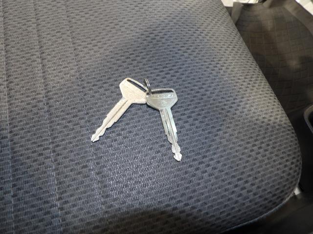 ハイゼットトラックスタンダード４ＷＤ　５ＭＴ　　パワーステアリング　エアコン　ＡＭ／ＦＭラジオ　荷台作業灯（岩手県）の中古車