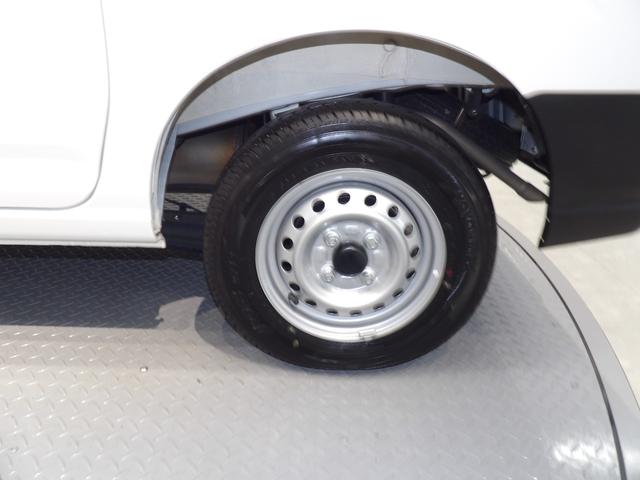 ハイゼットカーゴＤＸ４ＷＤ　スマートアシスト　クリアランスソナー　ＶＳＣ　ＴＲＣ　フロントパワーウインドウ　キーレスエントリー　　ＡＭ／ＦＭラジオ　荷室ＬＥＤランプ　助手席シートスライド　リヤヒーター（岩手県）の中古車