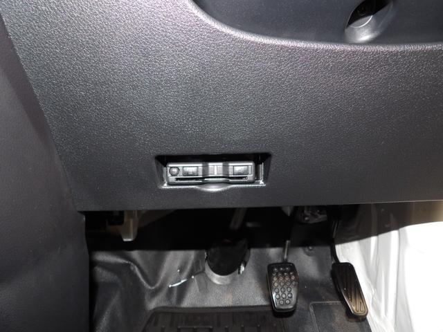 ハイゼットカーゴＤＸ電子制御４ＷＤ　ＣＶＴ　スマートアシスト　リアヒーター　荷室フラット　キーレスエントリー　前席パワーウィンドウ　エコアイドル　ＡＢＳ　ＶＳＣ＆ＴＲＣ　１２インチスチールホイール（岩手県）の中古車