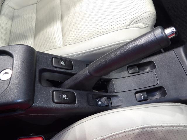 コペン２０ｔｈアニバーサリーエディションナビ　ＢＢＳ製１６インチ鍛造アルミ　ＭＯＭＯ製本革巻ステアリング　専用スポーツシート　シートヒーター　２０周年記念エンブレム　電動アクティブトップ　ＬＥＤヘッドライト　プッシュスタート　オートエアコン（岩手県）の中古車