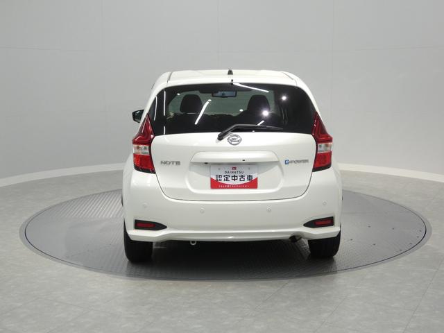 ノートｅ−パワー　Ｘ純正ナビ　純正エンジンスターター　インテリジェントキー　デジタルルームミラー　アラウンドビューモニター（岩手県）の中古車