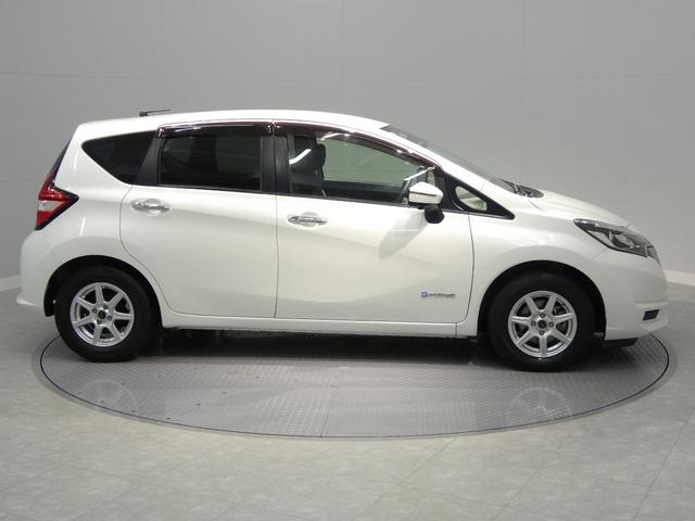 ノートｅ−パワー　Ｘ純正ナビ　純正エンジンスターター　インテリジェントキー　デジタルルームミラー　アラウンドビューモニター（岩手県）の中古車