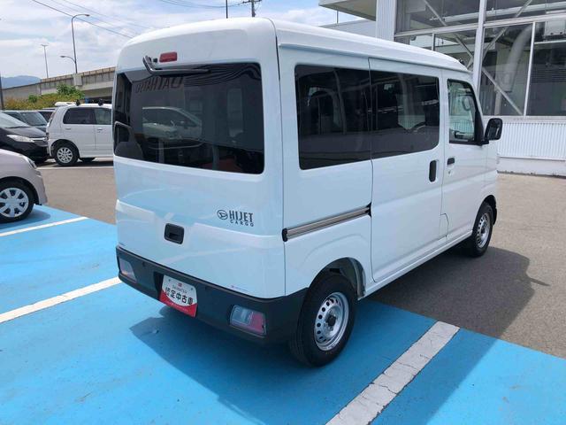 ハイゼットカーゴＤＸ　４ＷＤ　走行距離２５８８ｋｍ４ＷＤ　スマートアシスト　ＡＭ／ＦＭラジオ　マニュアルエアコン　キーレスエントリー　コーナーセンサー　アイドリングストップ　１２Ｖ電源（山形県）の中古車
