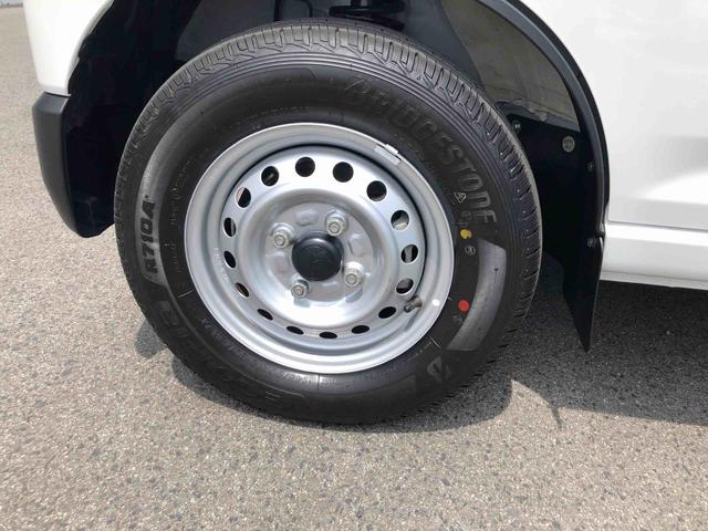 ハイゼットカーゴＤＸ　４ＷＤ　走行距離２５８８ｋｍ４ＷＤ　スマートアシスト　ＡＭ／ＦＭラジオ　マニュアルエアコン　キーレスエントリー　コーナーセンサー　アイドリングストップ　１２Ｖ電源（山形県）の中古車