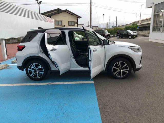 ロッキープレミアム　走行距離７５７４３ｋｍ２ＷＤ　スマートアシスト　カーナビゲーション　パノラマモニター　キーフリーシステム　プッシュボタンスタート　ステアリングスイッチ　１７インチアルミホイール（山形県）の中古車