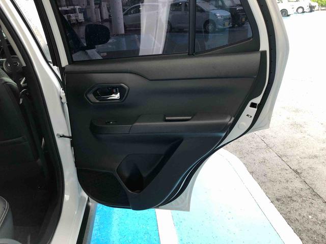 ロッキープレミアム　走行距離７５７４３ｋｍ２ＷＤ　スマートアシスト　カーナビゲーション　パノラマモニター　キーフリーシステム　プッシュボタンスタート　ステアリングスイッチ　１７インチアルミホイール（山形県）の中古車