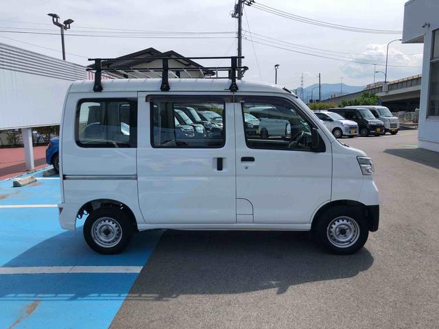 ハイゼットカーゴスペシャルＳＡIII　４ＷＤ　走行距離３５３６０ｋｍ４ＷＤ　スマートアシスト　マニュアルエアコン　ＡＭ／ＦＭラジオ　コーナーセンサー　アイドリングストップ　キーレスエントリー（山形県）の中古車