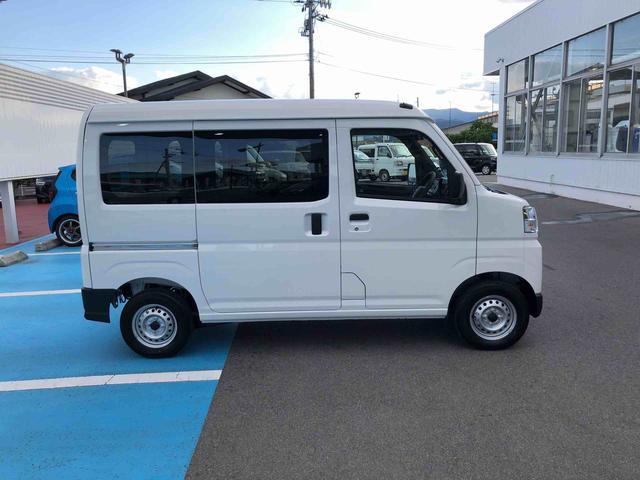 ハイゼットカーゴＤＸ　４ＷＤ　走行距離５７９ｋｍ・ＡＭ／ＦＭラジオ４ＷＤ　スマートアシスト　ＡＭ／ＦＭラジオ　コーナーセンサー　スチールホイール　マニュアルエアコン　キーレスエントリー　アイドリングストップ　キーレスエントリー（山形県）の中古車