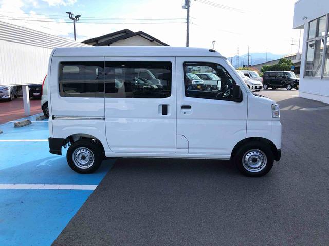 ハイゼットカーゴＤＸ　４ＷＤ　走行距離１６４ｋｍ・ＡＭ／ＦＭラジオ４ＷＤ　スマートアシスト　ＡＭ／ＦＭラジオ　マニュアルエアコン　コーナーセンサー　キーレスエントリー　アイドリングストップ（山形県）の中古車