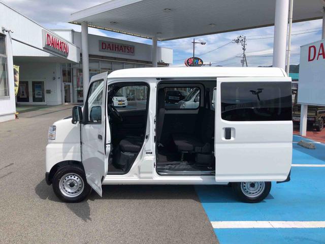 ハイゼットカーゴＤＸ　４ＷＤ　走行距離２１４ｋｍ４ＷＤ　スマートアシスト　コーナーセンサー　ＡＭ／ＦＭラジオ　マニュアルエアコン　キーレスエントリー　スチールホイール（山形県）の中古車