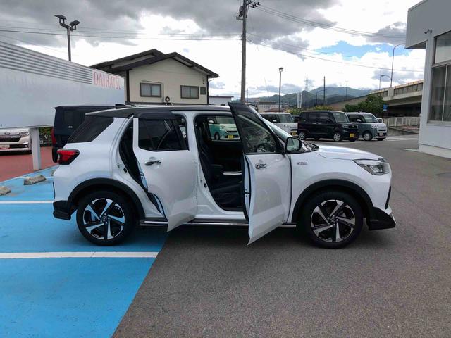 ロッキープレミアムG HEV 2WD 走行距離45552km2WD スマートアシスト 17インチアルミホイール ディスプレイオーディオ オートエアコン ステアリングスイッチ キーフリー(山形県)の中古車
