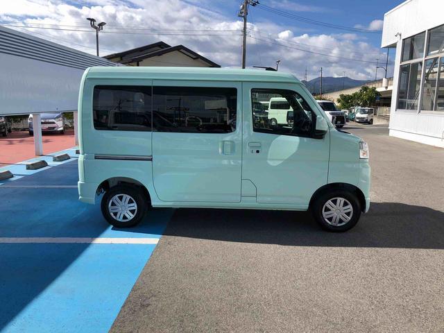 ハイゼットカーゴクルーズ　４ＷＤ　走行距離１５３３ｋｍ４ＷＤ　スマートアシスト　キーフリーシステム　マニュアルエアコン　プッシュボタンスタート　コーナーセンサー　フルホイールキャップ（山形県）の中古車
