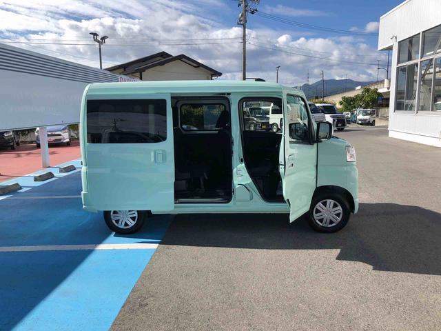 ハイゼットカーゴクルーズ　４ＷＤ　走行距離１５３３ｋｍ４ＷＤ　スマートアシスト　キーフリーシステム　マニュアルエアコン　プッシュボタンスタート　コーナーセンサー　フルホイールキャップ（山形県）の中古車