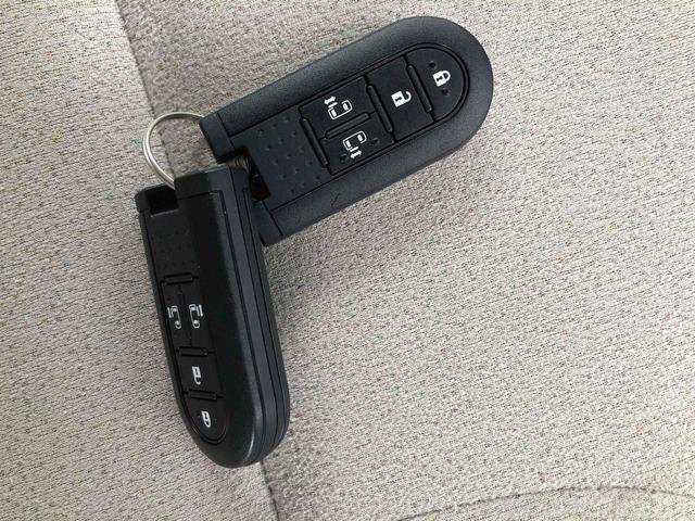 ムーヴキャンバスＸメイクアップ　ＳＡII　２ＷＤ　走行距離６３８４８ｋｍ２ＷＤ　スマートアシスト　キーフリーシステム　プッシュボタンスタート　ナビ　ベンチシート　フルホイールキャップ　オートエアコン（山形県）の中古車