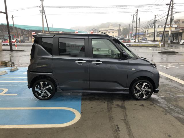 ムーヴＲＳ　４ＷＤ　走行距離８６９ｋｍ・１５インチアルミホイール４ＷＤ　スマートアシスト　ステアリングスイッチ　キーフリーシステム　１５インチアルミホイール　ＬＥＤヘッドランプ　パワースライドドア（山形県）の中古車