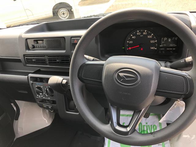 ハイゼットカーゴＤＸ　４ＷＤ　走行距離２０００ｋｍ・ＡＭ／ＦＭラジオ４ＷＤ　スマートアシスト　キーレスエントリー　ＡＭ／ＦＭラジオ　マニュアルエアコン　コーナーセンサー　アイドリングストップ（山形県）の中古車