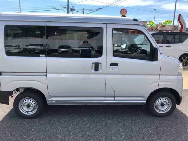 ハイゼットカーゴＤＸ　４ＷＤ　走行距離１３５０ｋｍ・ＡＭ／ＦＭラジオ４ＷＤ　スマートアシスト　ＡＭ／ＦＭラジオ　キーレスエントリー　マニュアルエアコン　コーナーセンサー　１２Ｖ電源　アイドリングストップ（山形県）の中古車