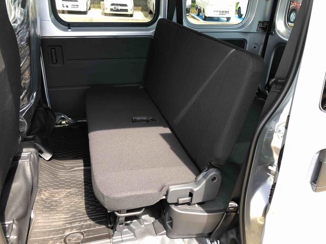 ハイゼットカーゴＤＸ　４ＷＤ　走行距離１３５０ｋｍ・ＡＭ／ＦＭラジオ４ＷＤ　スマートアシスト　ＡＭ／ＦＭラジオ　キーレスエントリー　マニュアルエアコン　コーナーセンサー　１２Ｖ電源　アイドリングストップ（山形県）の中古車