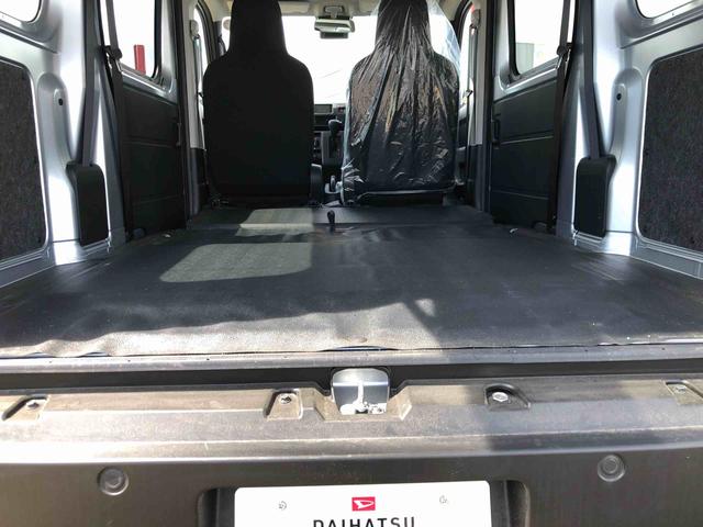 ハイゼットカーゴＤＸ　４ＷＤ　走行距離１３５０ｋｍ・ＡＭ／ＦＭラジオ４ＷＤ　スマートアシスト　ＡＭ／ＦＭラジオ　キーレスエントリー　マニュアルエアコン　コーナーセンサー　１２Ｖ電源　アイドリングストップ（山形県）の中古車