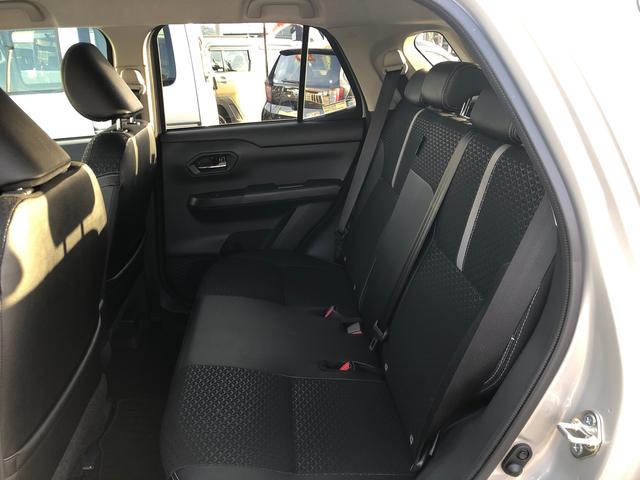 ロッキープレミアムＧ　ＨＥＶ　２ＷＤ　走行距離４４０１ｋｍ２ＷＤ　スマートアシスト　アルミホイール　ステアリングスイッチ　キーフリーシステム　セパレートシート　オートエアコン（山形県）の中古車