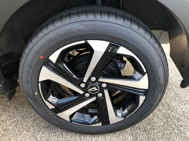 ロッキープレミアムＧ　ＨＥＶ　２ＷＤ　走行距離４４０１ｋｍ２ＷＤ　スマートアシスト　アルミホイール　ステアリングスイッチ　キーフリーシステム　セパレートシート　オートエアコン（山形県）の中古車