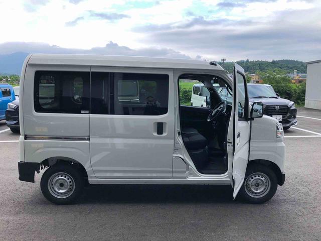 ハイゼットカーゴＤＸ　４ＷＤ　走行距離５６０ｋｍ・ＡＭ／ＦＭラジオ４ＷＤ　スマートアシスト　ＡＭ／ＦＭラジオ　キーレスエントリー　マニュアルエアコン　コーナーセンサー　アイドリングストップ（山形県）の中古車