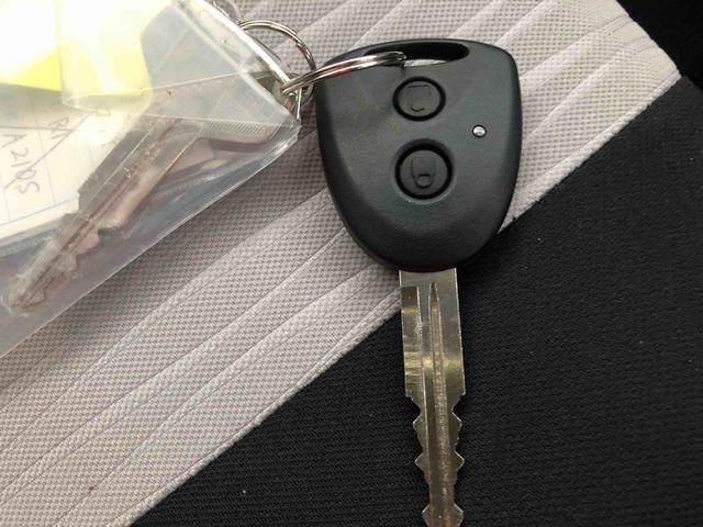 ミライースＸ　ＳＡIII　４ＷＤ　走行距離２２６２ｋｍ４ＷＤ　スマートアシスト　フルホイールキャップ　コーナーセンサー　デジタルメーター　キーレスエントリー　マニュアルエアコン（山形県）の中古車