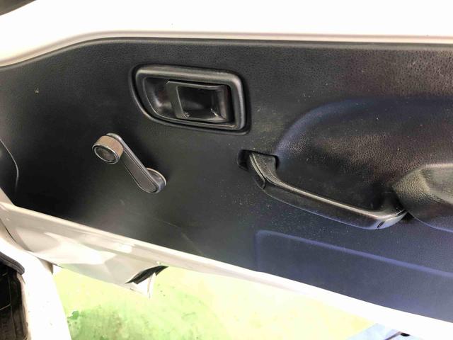 ハイゼットトラックスタンダード　４ＷＤ　走行距離６８０４９ｋｍ４ＷＤ　スマートアシスト　ＡＭ／ＦＭラジオ　キーレスエントリー　チールホイール　マニュアルエアコン（山形県）の中古車