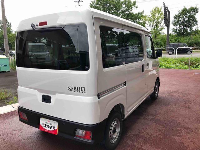 ハイゼットカーゴＤＸ　４ＷＤ　走行距離１３１１２ｋｍ４ＷＤ　スマートアシスト　キーレスエントリー　アッパートレイ　オーバーヘッドシェルフ　撥水フルファブリックシート表皮　ＡＭ／ＦＭラジオ（山形県）の中古車