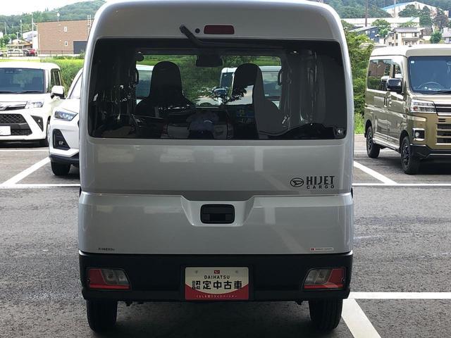 ハイゼットカーゴＤＸ　４ＷＤ　走行距離２０９６ｋｍ４ＷＤ　スマートアシスト　キーレスエントリー　オーバーヘッドシェルフ　アッパートレイ　撥水フルファブリック表皮　ユースフルナット　ＡＭ／ＦＭラジオ（山形県）の中古車