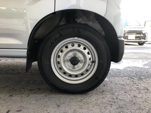 ハイゼットカーゴＤＸ　４ＷＤ　走行距離２０９６ｋｍ４ＷＤ　スマートアシスト　キーレスエントリー　オーバーヘッドシェルフ　アッパートレイ　撥水フルファブリック表皮　ユースフルナット　ＡＭ／ＦＭラジオ（山形県）の中古車