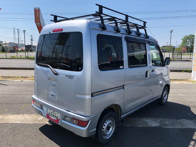 ハイゼットカーゴデラックスＳＡIII４ＷＤ　スマートアシスト　ＦＭ／ＡＭラジオ　マニュアルエアコン　キーレスエントリー　オーバーヘッドコンソール　アイドリングストップ（山形県）の中古車