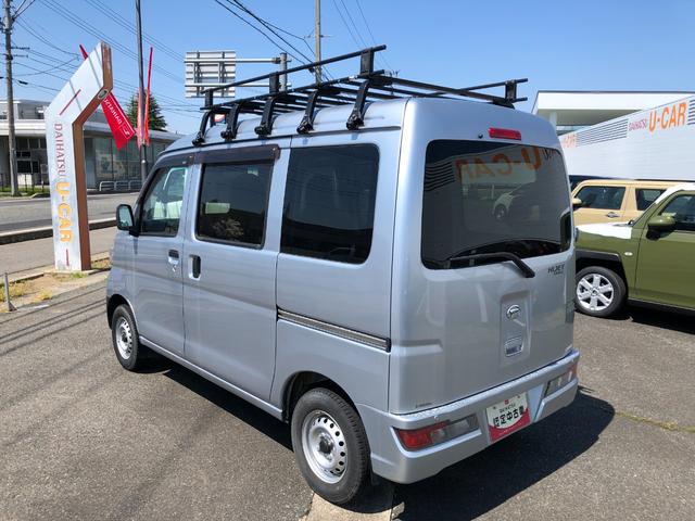 ハイゼットカーゴデラックスＳＡIII４ＷＤ　スマートアシスト　ＦＭ／ＡＭラジオ　マニュアルエアコン　キーレスエントリー　オーバーヘッドコンソール　アイドリングストップ（山形県）の中古車
