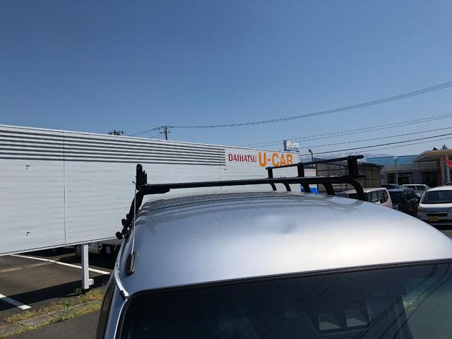 ハイゼットカーゴデラックスＳＡIII４ＷＤ　スマートアシスト　ＦＭ／ＡＭラジオ　マニュアルエアコン　キーレスエントリー　オーバーヘッドコンソール　アイドリングストップ（山形県）の中古車
