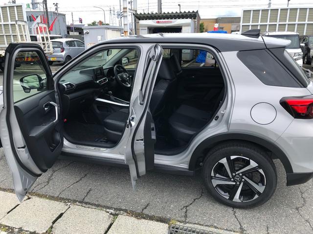 ロッキープレミアムＧ　ＨＥＶ　２ＷＤ　走行距離３７０００ｋｍ・ナビ２ＷＤ　スマートアシスト　１７インチアルミホイール　カーナビゲーション　パノラマモニター　キーフリーシステム　プッシュボタンスタート（山形県）の中古車