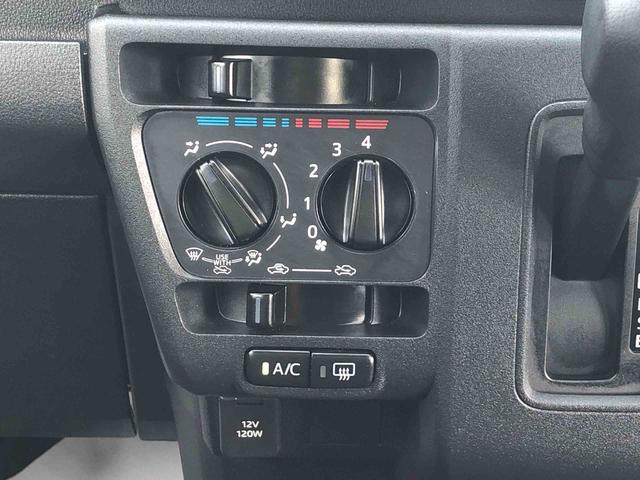 ハイゼットカーゴＤＸ　４ＷＤ　走行距離５９１ｋｍ・ＡＭ／ＦＭラジオ４ＷＤ　スマートアシスト　ＡＭ／ＦＭラジオ　コーナーセンサー　アイドリングストップ　マニュアルエアコン　キーレスエントリー　両側スライドドア（山形県）の中古車