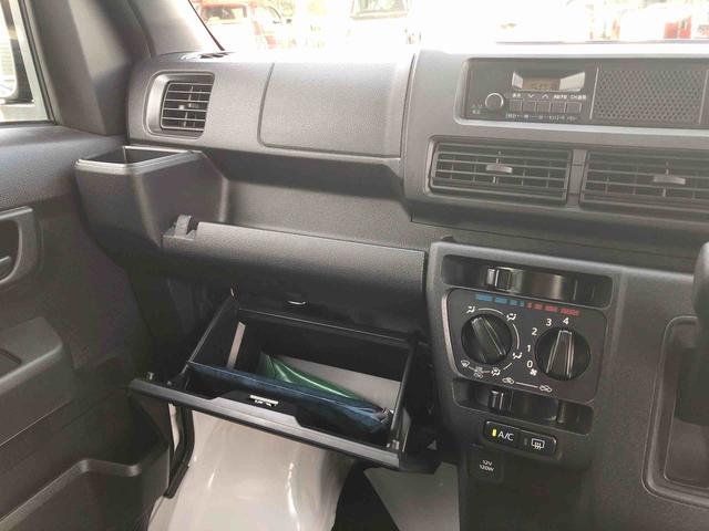 ハイゼットカーゴＤＸ　４ＷＤ　走行距離５９１ｋｍ・ＡＭ／ＦＭラジオ４ＷＤ　スマートアシスト　ＡＭ／ＦＭラジオ　コーナーセンサー　アイドリングストップ　マニュアルエアコン　キーレスエントリー　両側スライドドア（山形県）の中古車