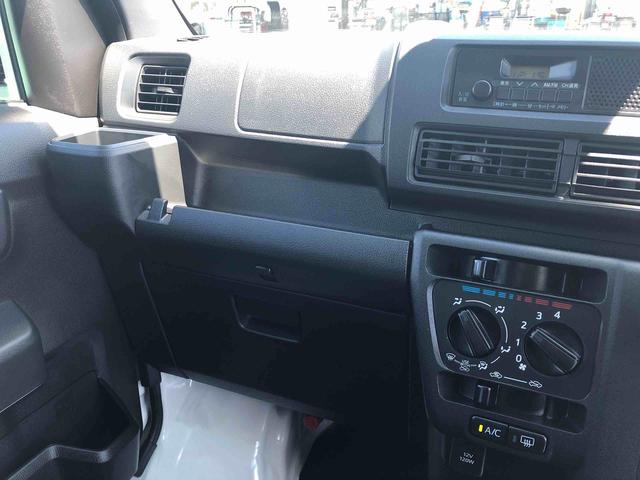 ハイゼットカーゴＤＸ　４ＷＤ　走行距離４７４ｋｍ・ＡＭ／ＦＭラジオ４ＷＤ　スマートアシスト　コーナーセンサー　ＡＭ／ＦＭラジオ　マニュアルエアコン　キーレスエントリー　アイドリングストップ　両側スライドドア（山形県）の中古車